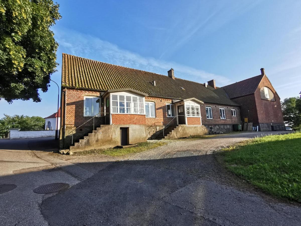 Ferienwohnung Gamla Skolan Rum & Oevernattning I Spjutstorp Exterior foto